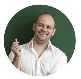 Un professeur d'anglais soutient SpeakyPlanet pour apprendre l'anglais aux enfants